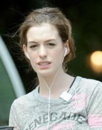 Anne Hathaway Without Makeup