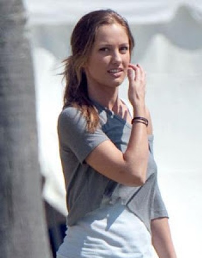 Minka Kelly No Makeup Pictures