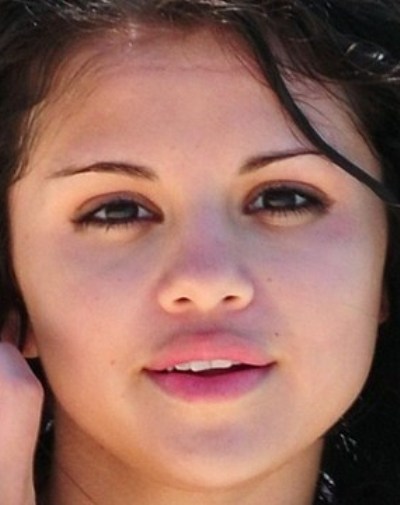 Selena Gomez No Makeup Pictures