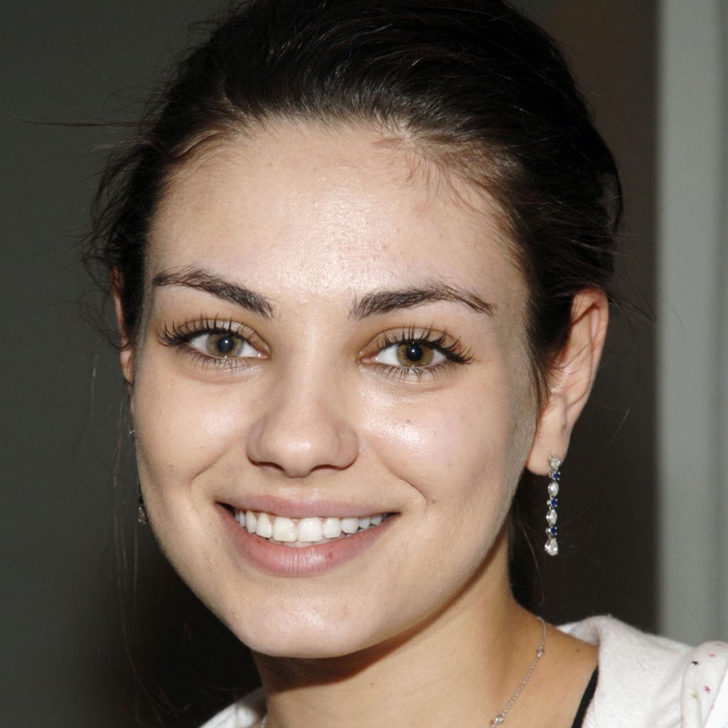 Mila Kunis no makeup