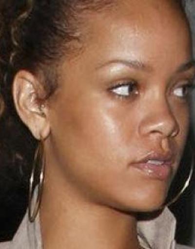 Rihanna No Makeup