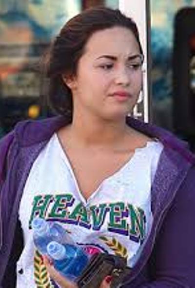 Demi Lovato Without Makeup