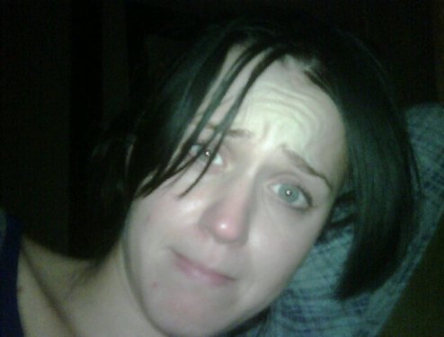 Katy Perry no makeup selfie