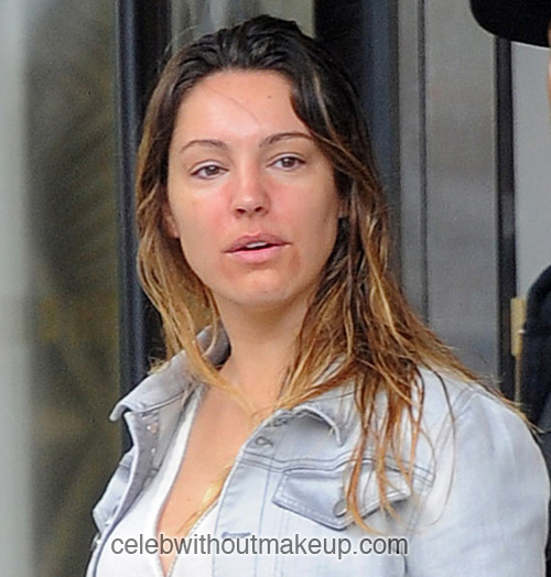 Kelly Brook No Makeup On Her Face