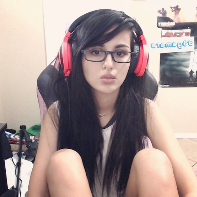 SSSniperWolf no makeup