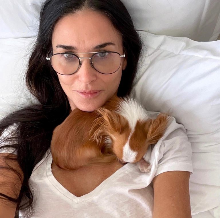 Demi Moore Makeup-Free